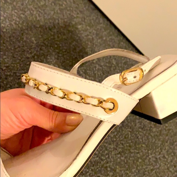 **SOLD** CHANEL White Leather Gold Chain Sandals - Picture 3 of 6